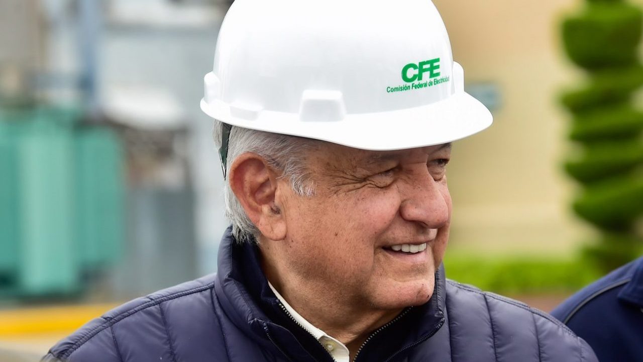 Informa AMLO que la próxima semana se podría presentar la reforma para  fortalecer a la CFE, podría incluir el litio - Sin Línea Mx