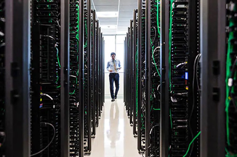 CDMX rentará "nube" para almacenar datos de empresas y estados