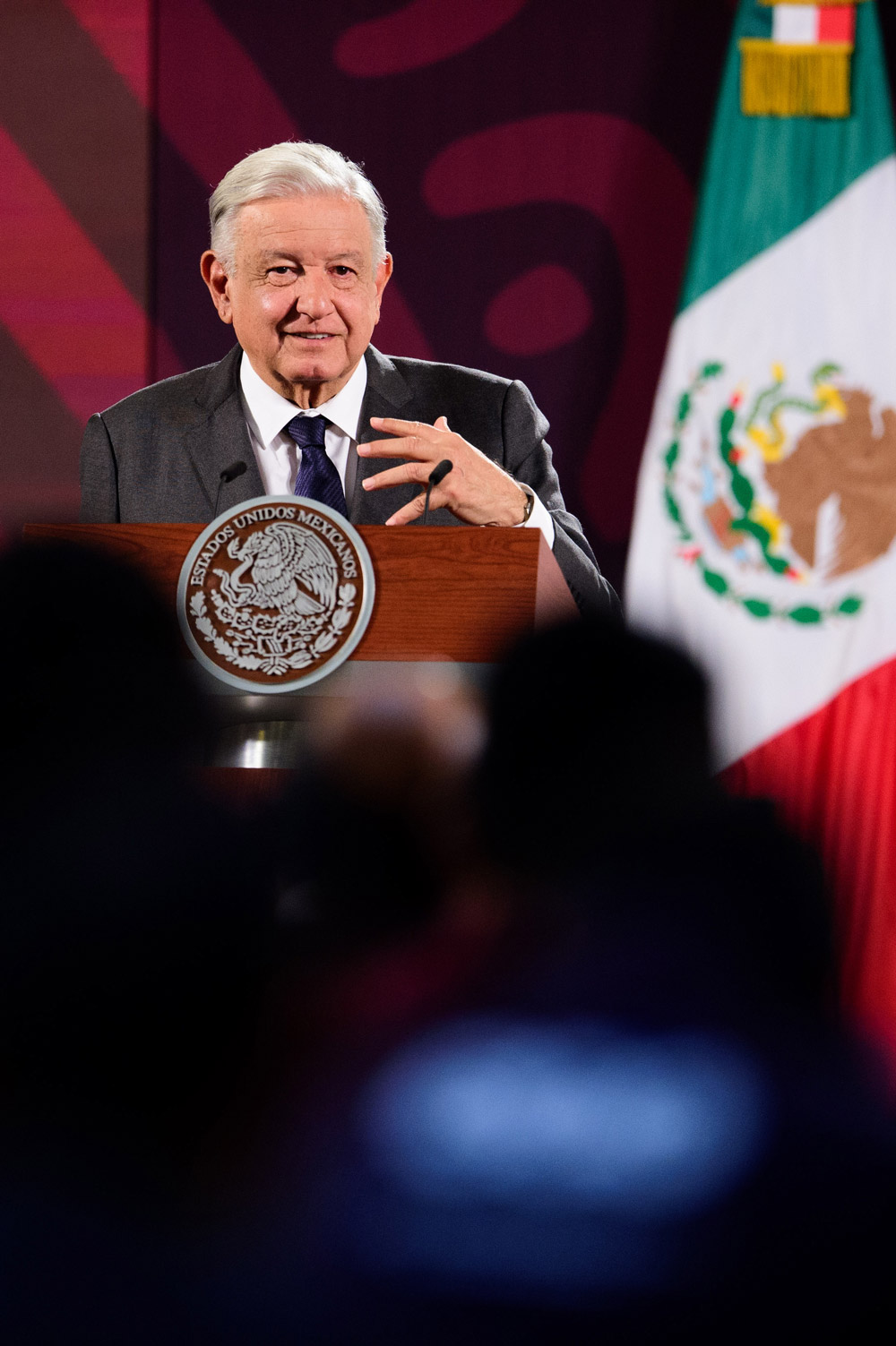 AMLO, orgulloso de combatir la pobreza en México