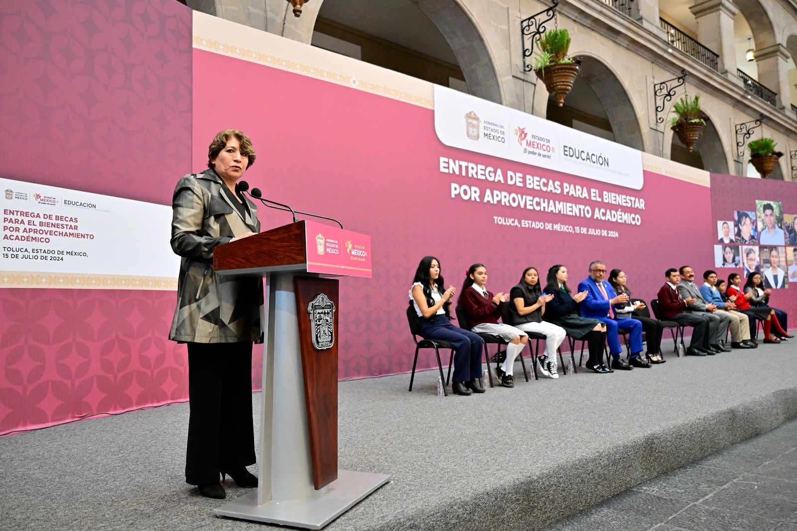 Gobernadora de Edomex reconoce trabajo de docentes