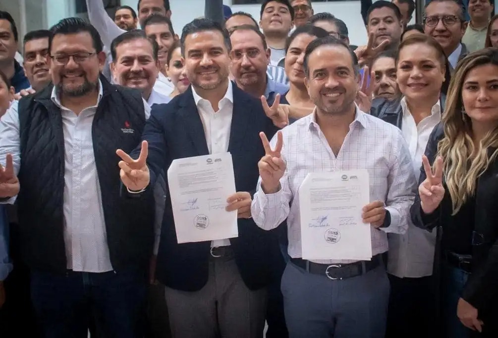 Hijos de Yunes Linares cuentan con orden de aprehensión