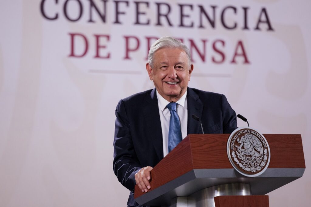 AMLO anunció el Primer Encuentro de Comunicadores