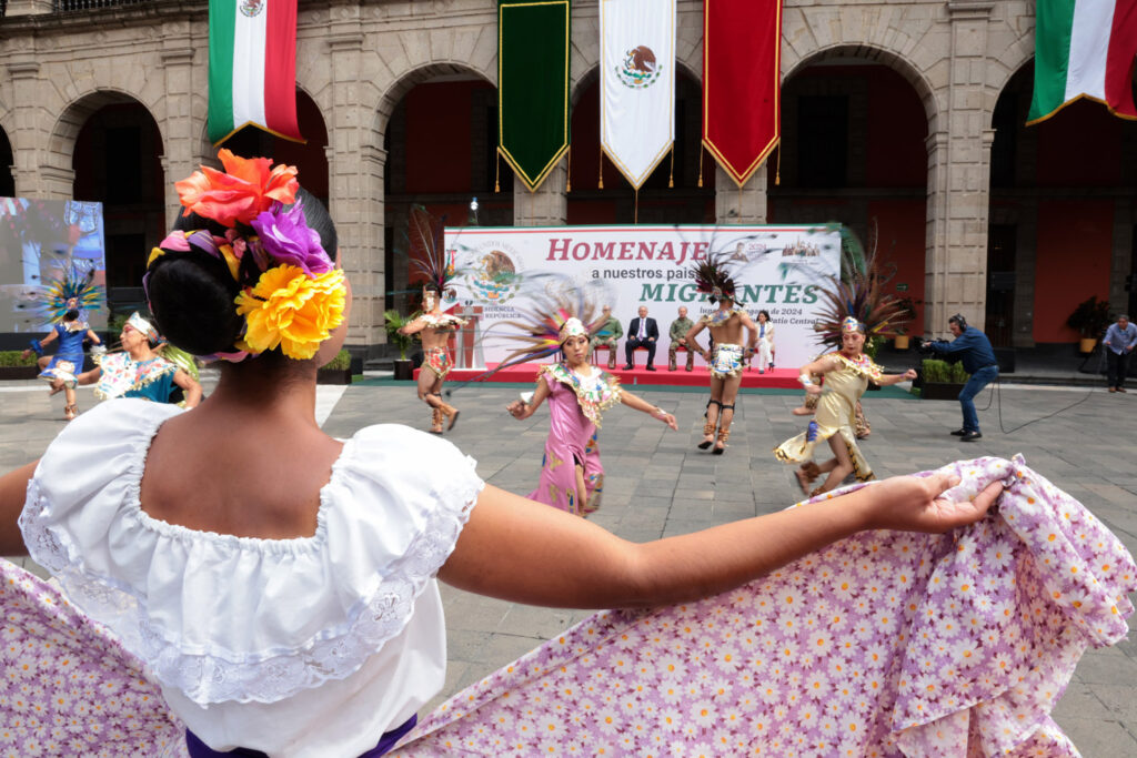 AMLO en el homenaje a migrantes en Palacio Nacional