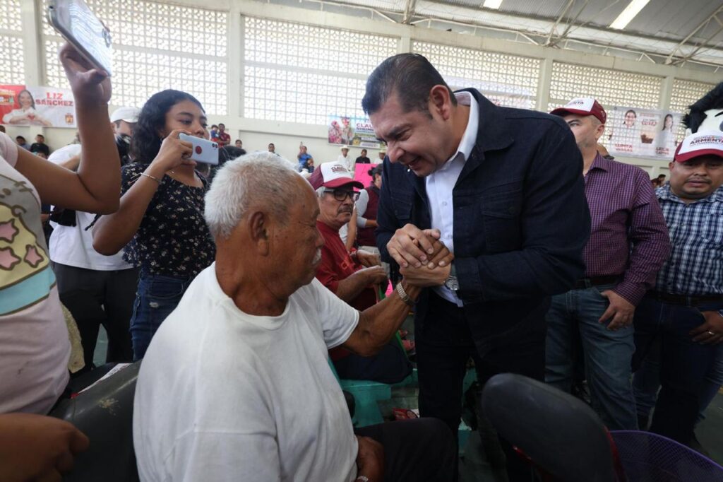 Armenta invertirá en salud de adultos mayores