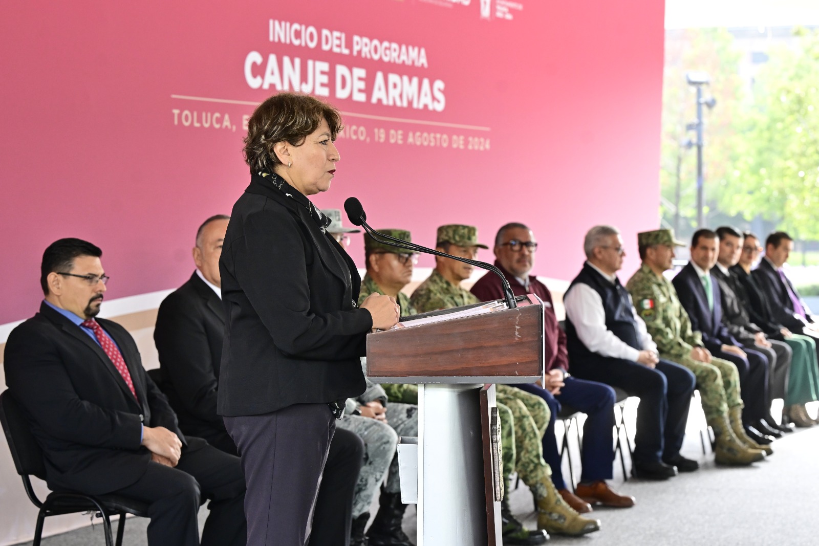 Delfina Gómez inicia programa de canje de armas en Edomex