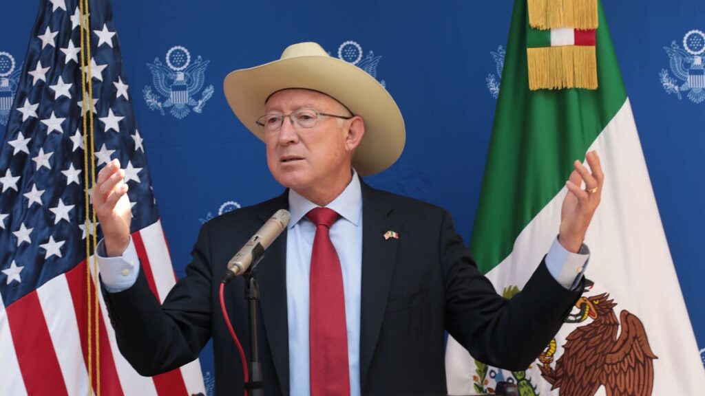 Embajador Ken Salazar criticó reforma judicial