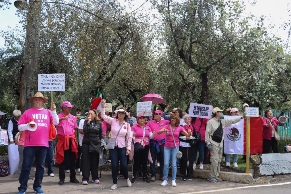 Marea Rosa protesta contra sobrerrepresentación