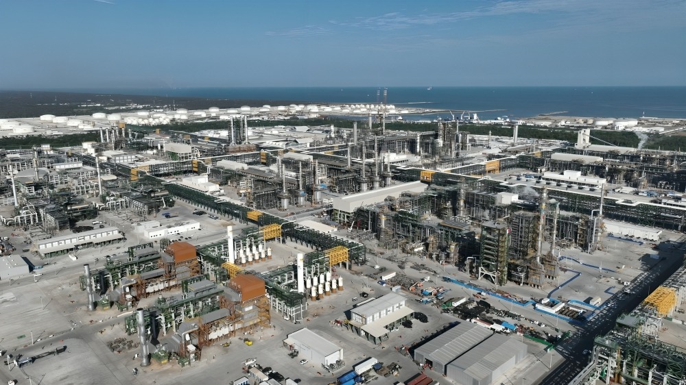 refinería Dos Bocas inicia producción oficial