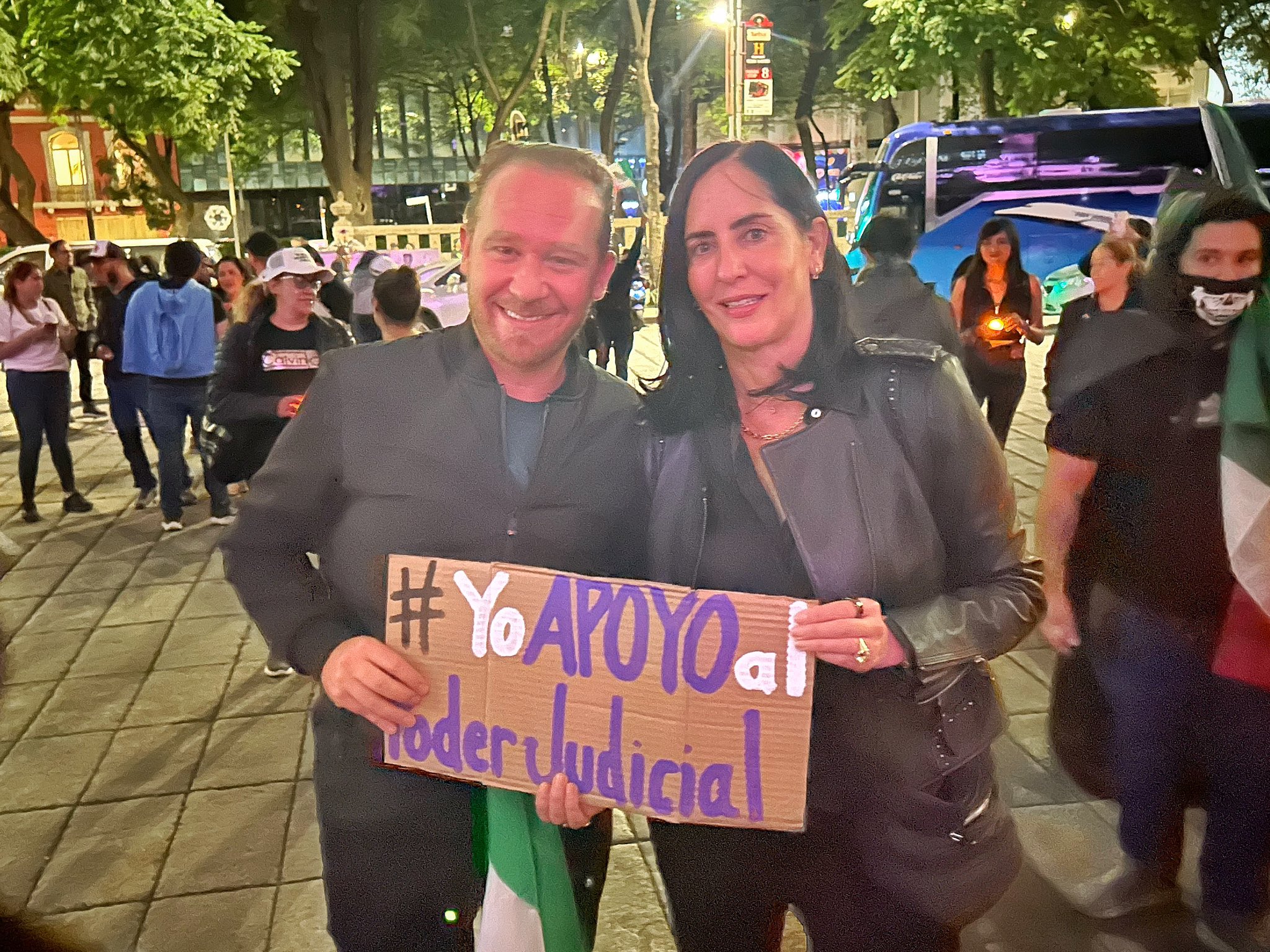 Lía Limón y Taboada en protesta del PJ