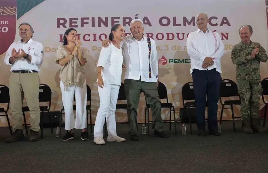 Sheinbaum y AMLO celebran incio de producción de Dos Bocas