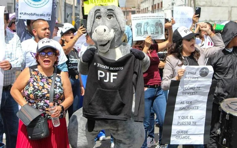 Trabajadores del PJF se manifestaron contra Lenia Batres