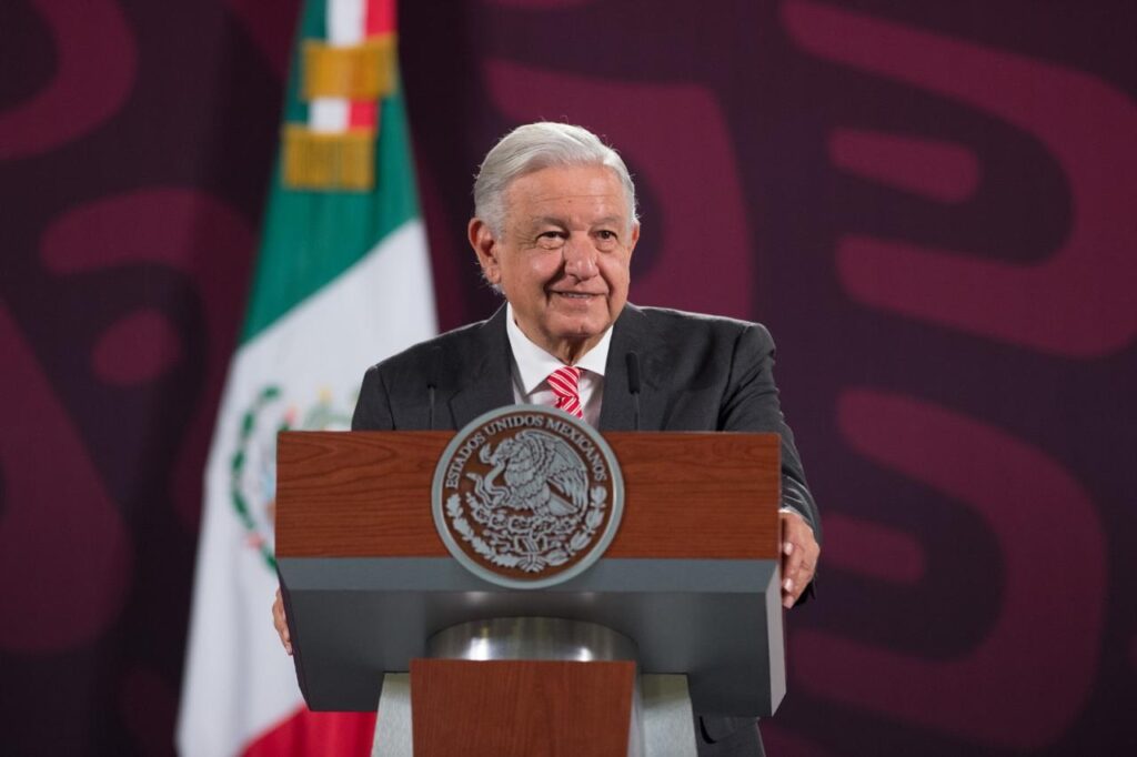 AMLO afirmó que su hijo participará en Morena