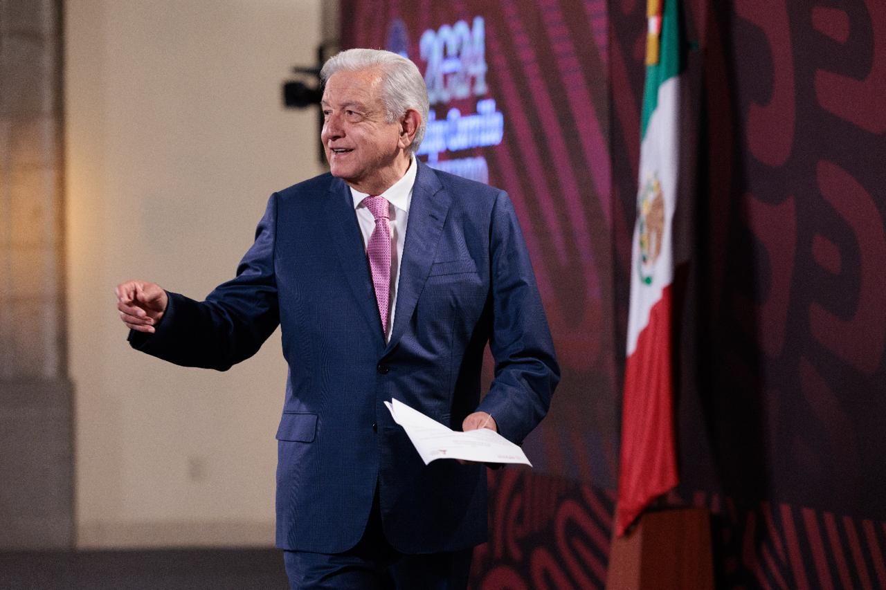 AMLO criticó a Magaña por suspensión contra reforma judicial