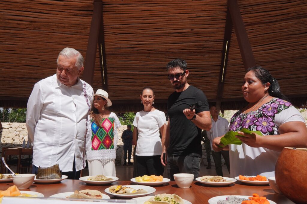 AMLO durante la inauguración del Parque del jaguar