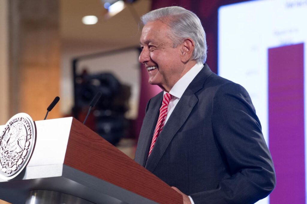 AMLO recordó importancia de medios de comunicación independientes