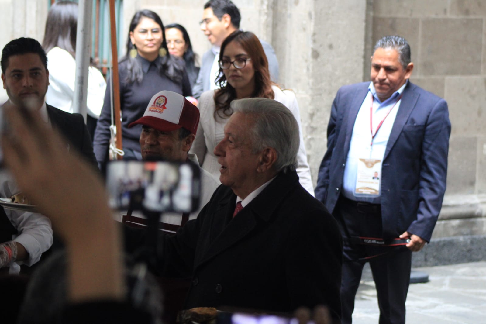 AMLO responde a la prensa