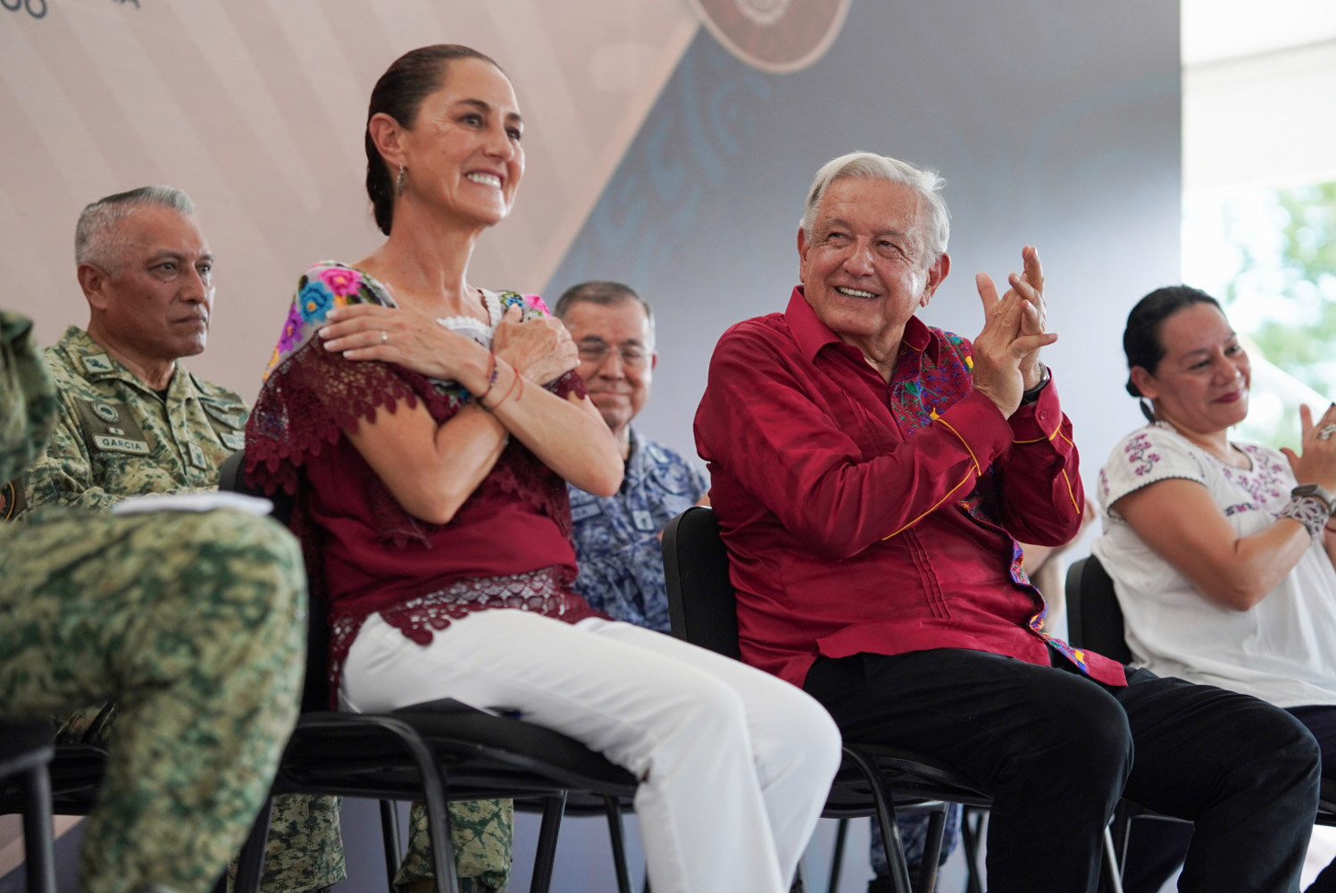 AMLO y Sheinbaum inauguran zona arqueológica de Ichkabal 