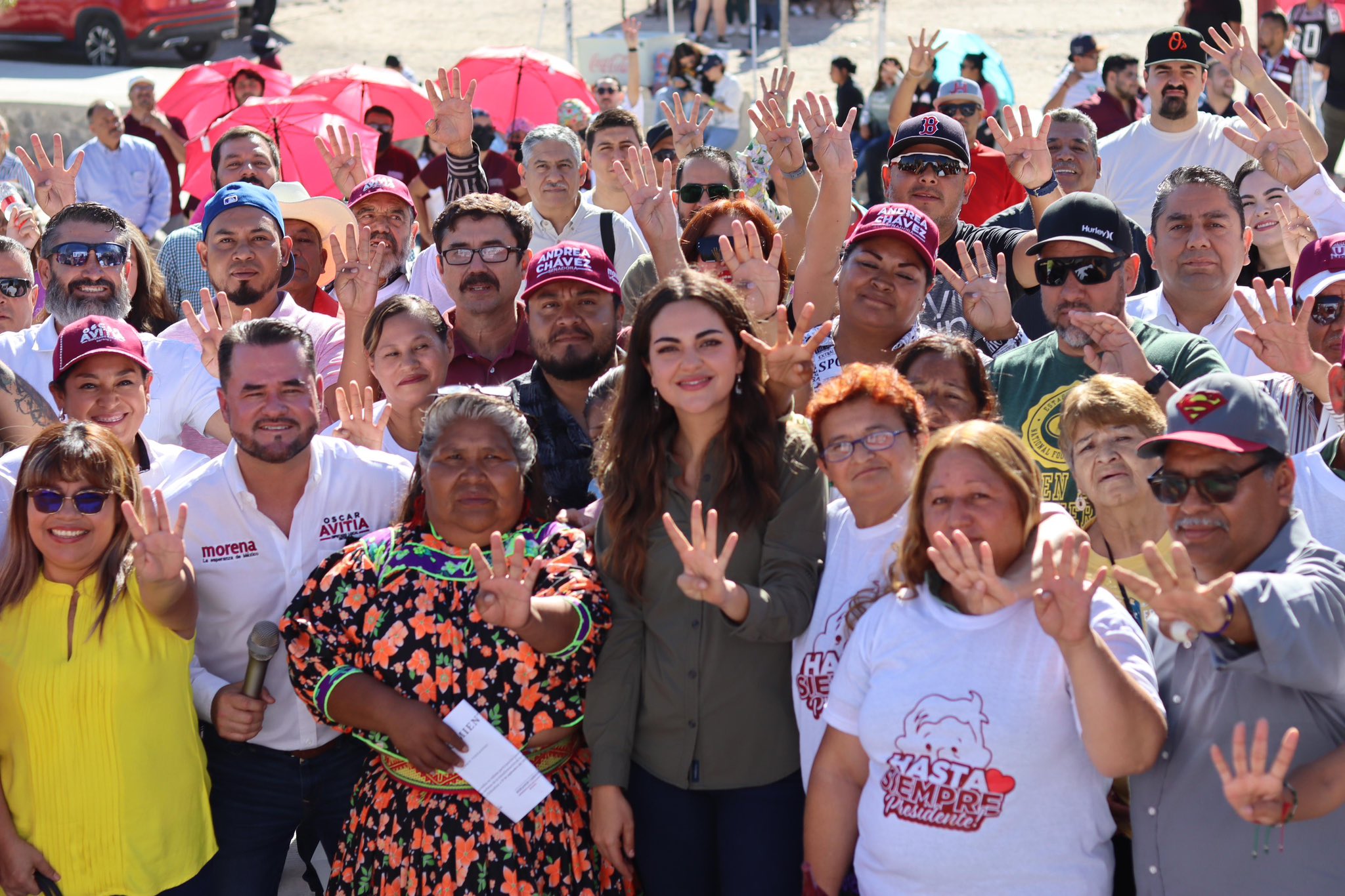 Andrea Chávez inaugura primera feria del pueblo