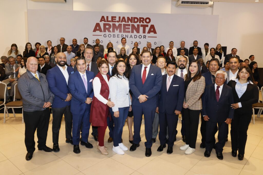 Armenta presentó gabinete