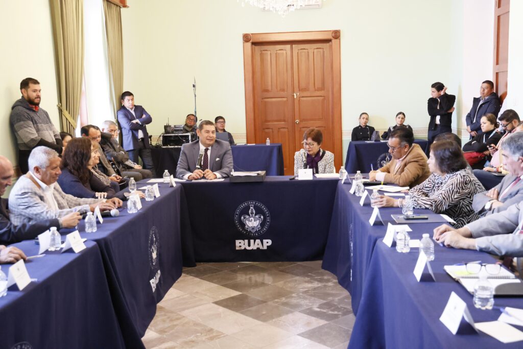 Armenta y Cedillo encabezan reunión