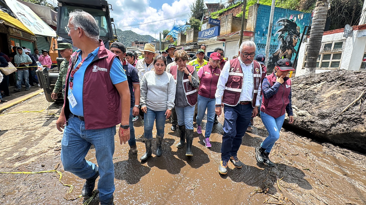 Delfina Gómez coordna trabajo de rescate y limpieza