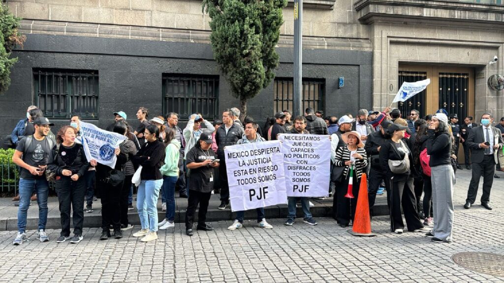 Jueces federales continúan con protestas