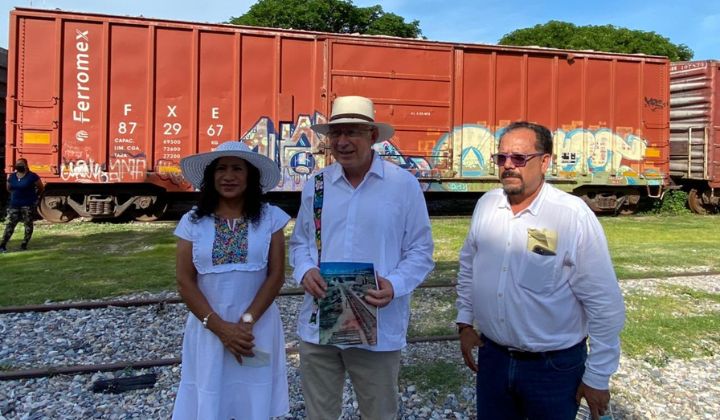 Ken Salazar en visita a estados del sureste