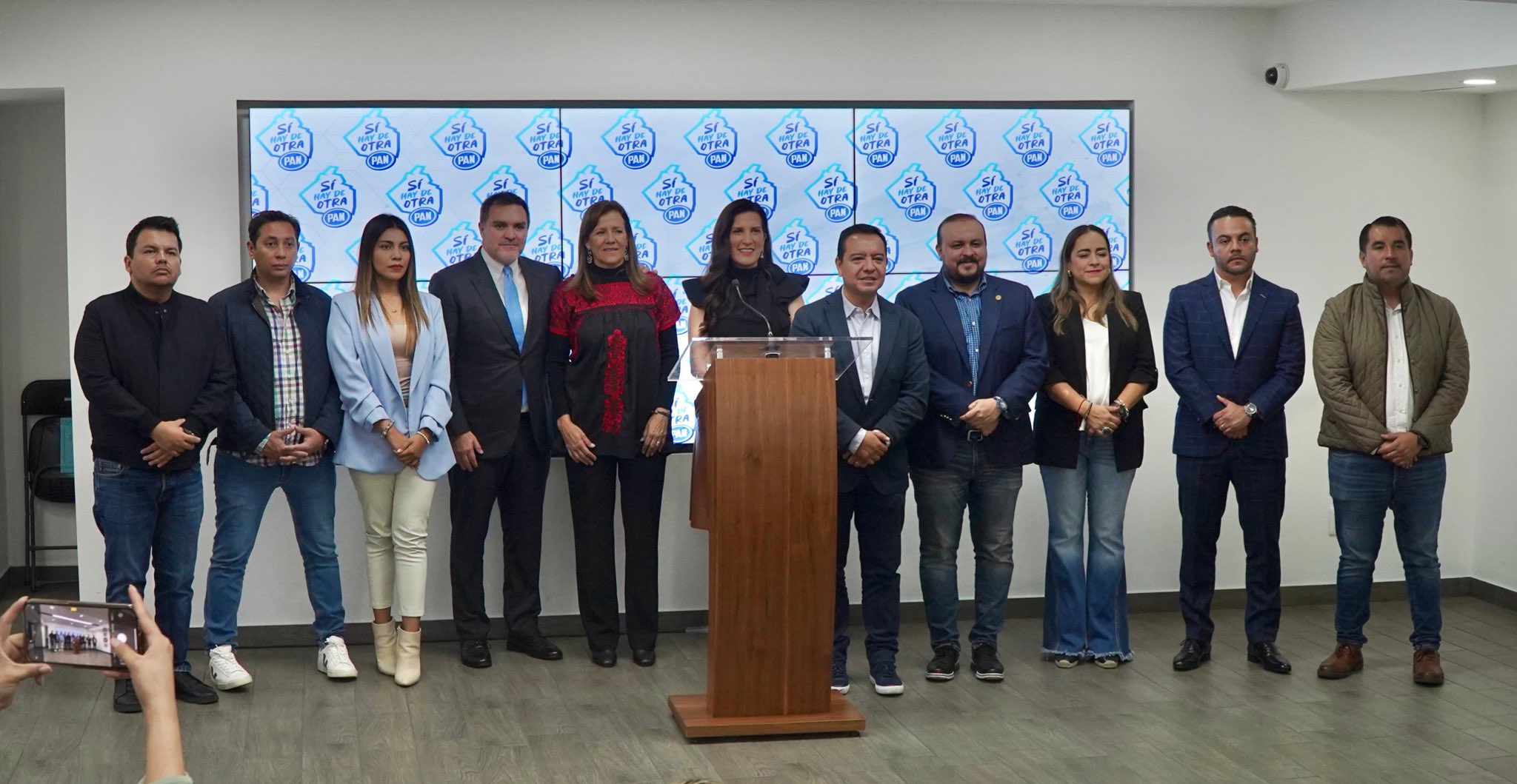 Kenia López Rabadán y los senadores del PAN