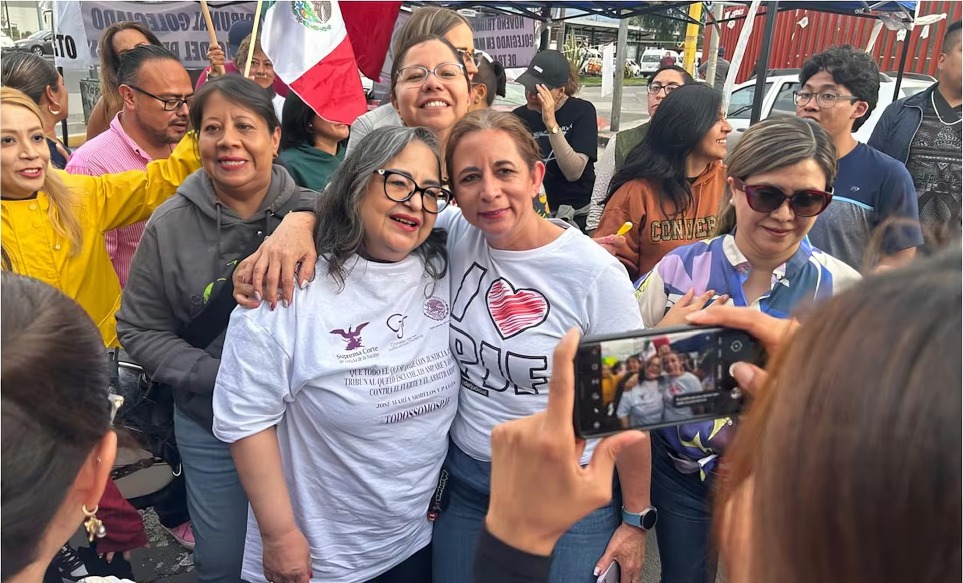 Norma Piña se une a marcha de trabajadores del PJ