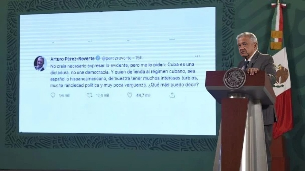 Peréz-Reverte criticó a AMLO 