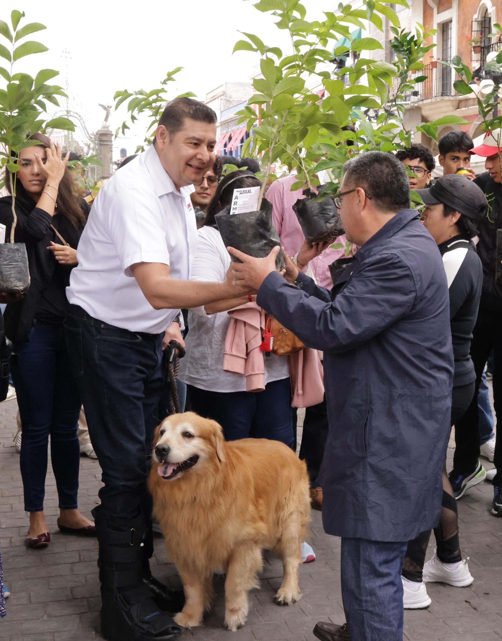 Alejandro Armenta promete un gobierno cercano a la gente