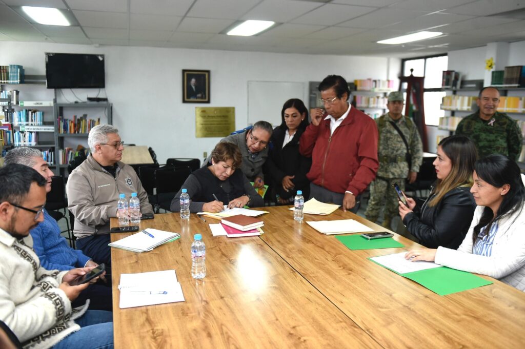 Delfina Gómez acuerdos con comunitarios