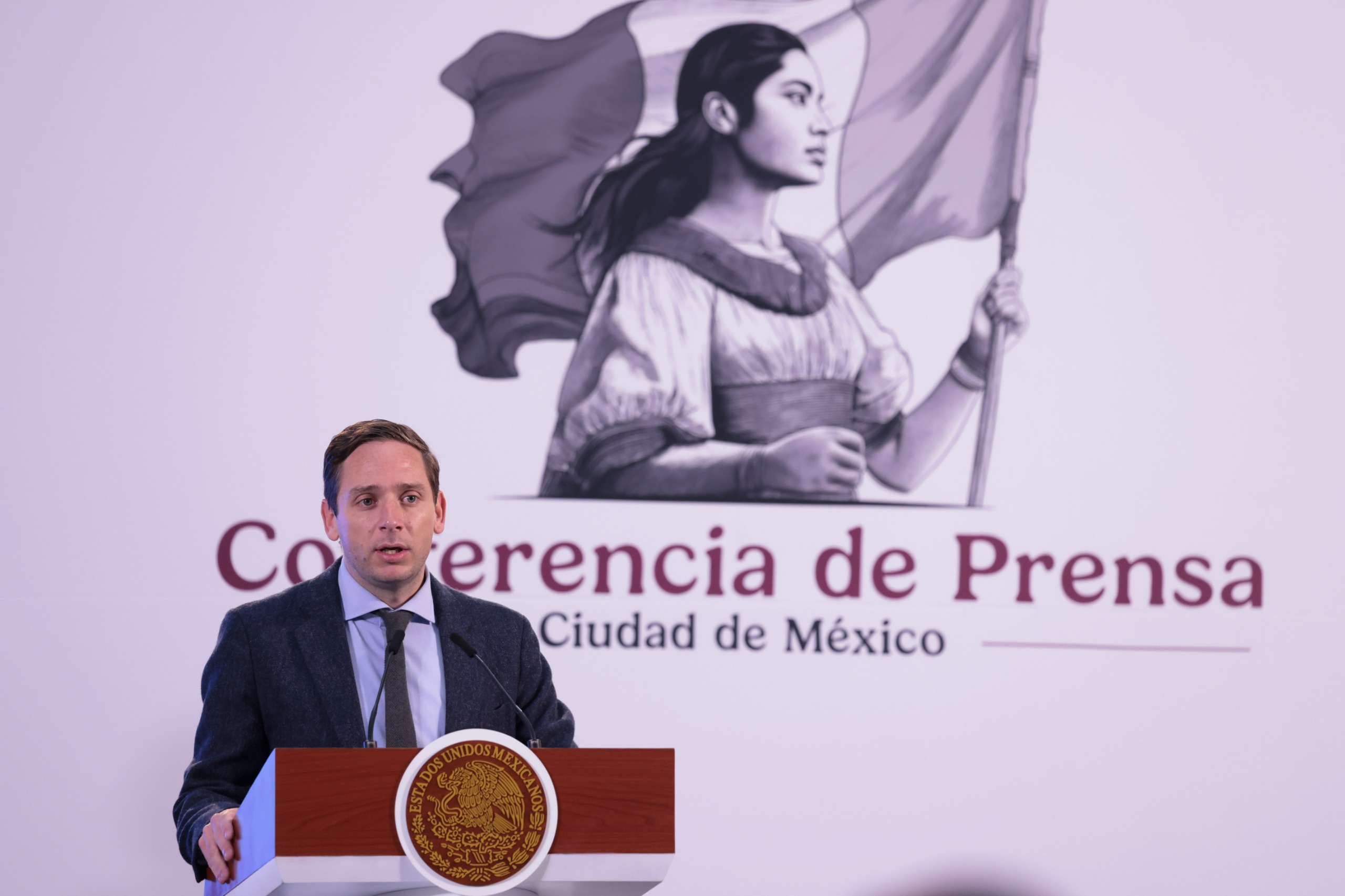 Eduardo Clark en conferencia de Sheinbaum