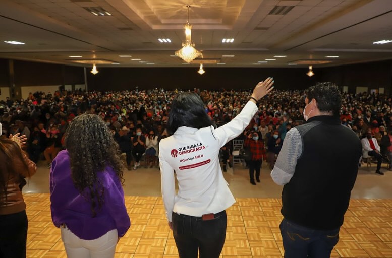 Gaby Jiménez enlista pendeinetes en favor de la democracia