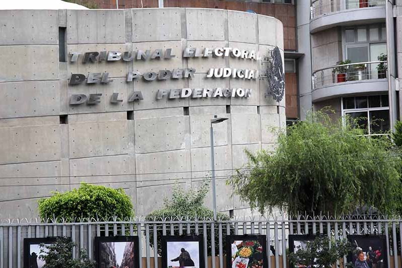 INE impugna suspensiones de jueces contra proceso electoral de magistrados