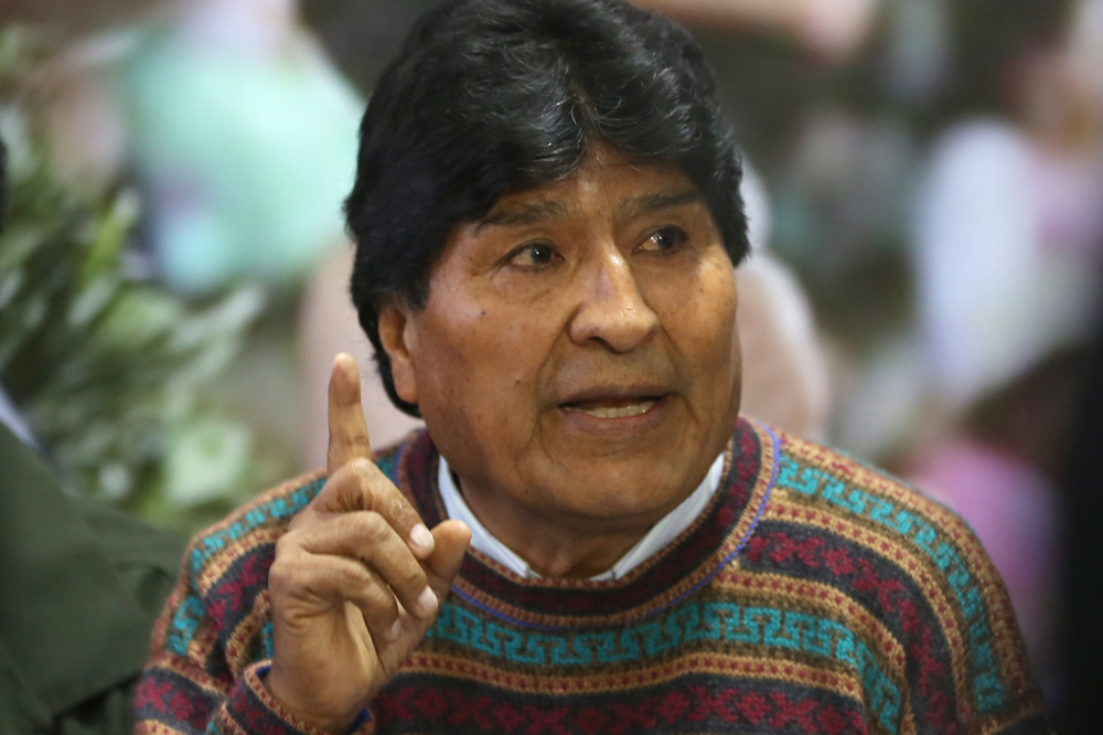 Sheinbaum condena violencia contra Evo Morales