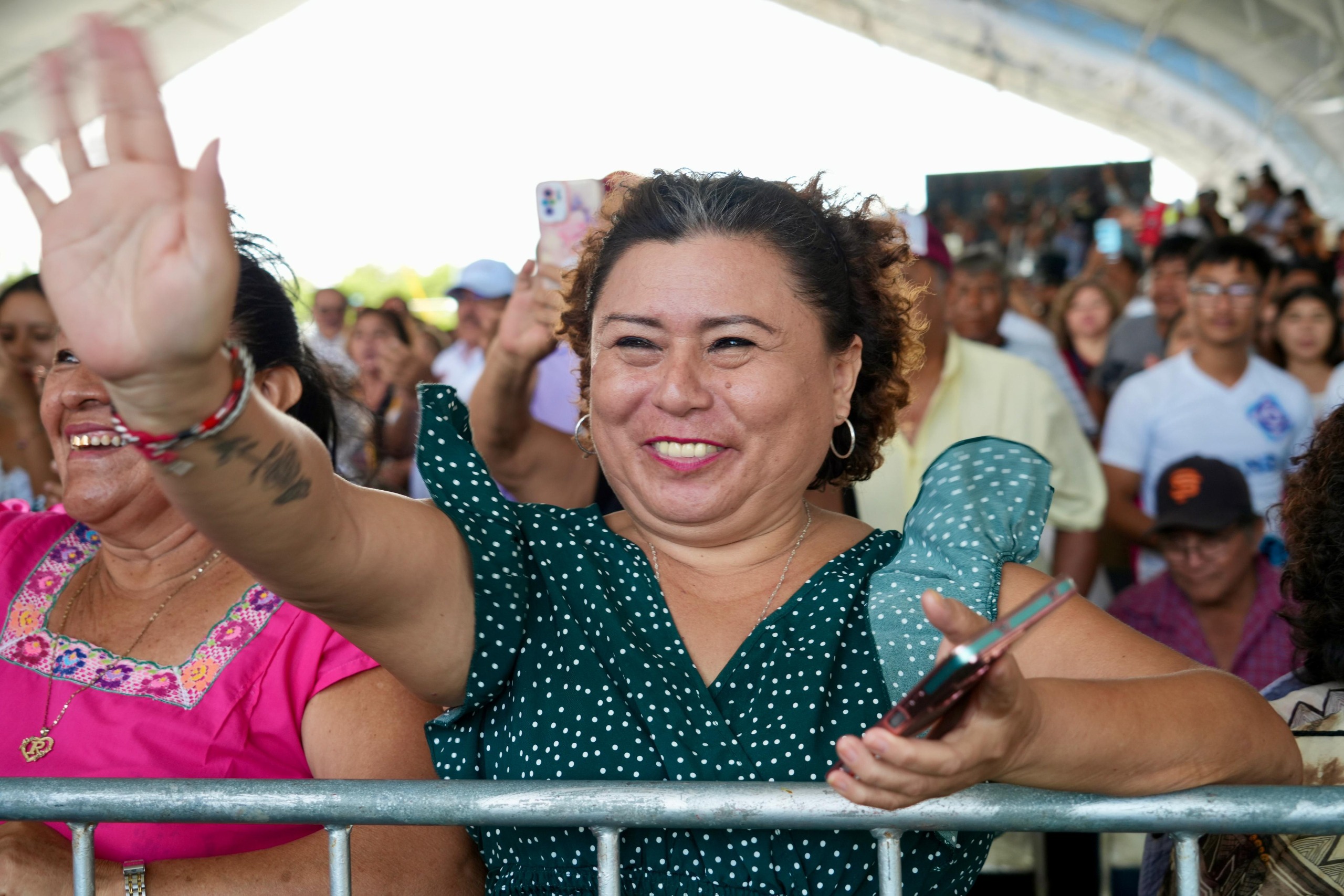 Sheinbaum presenta apoyo para mujeres