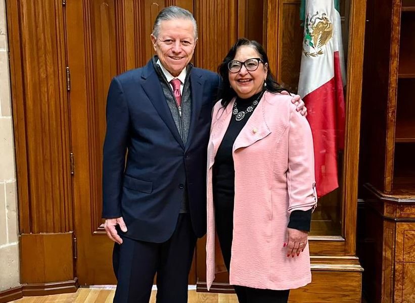 Arturo Zaldívar y Norma Piña