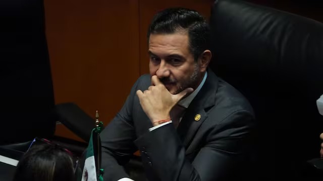 PAN expulsa a Yunes Márquez de la bancada del Senado