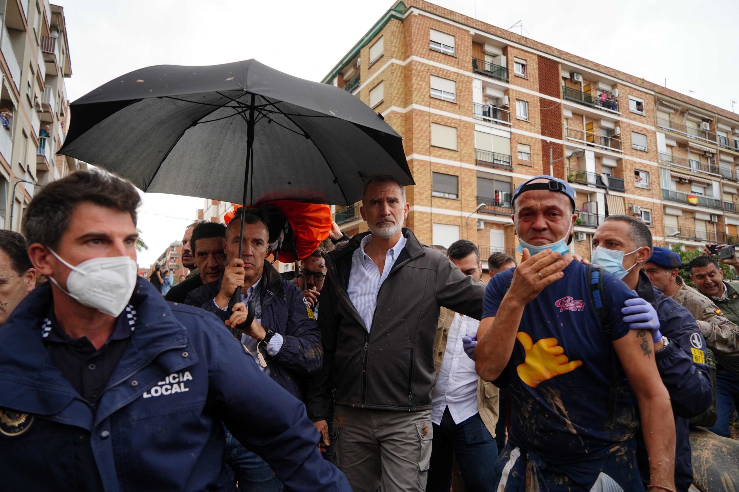 Rey de España increpado por ineficacia gubernamental en Valencia