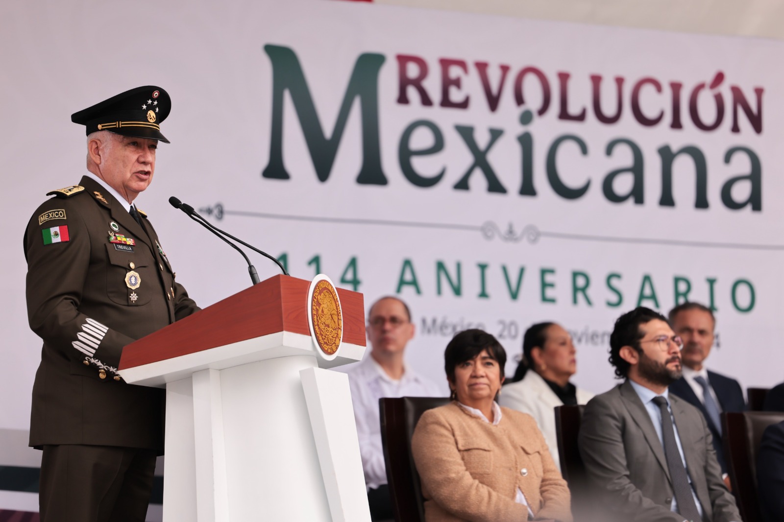 Ricardo Treviño en el desfile de la Revolución