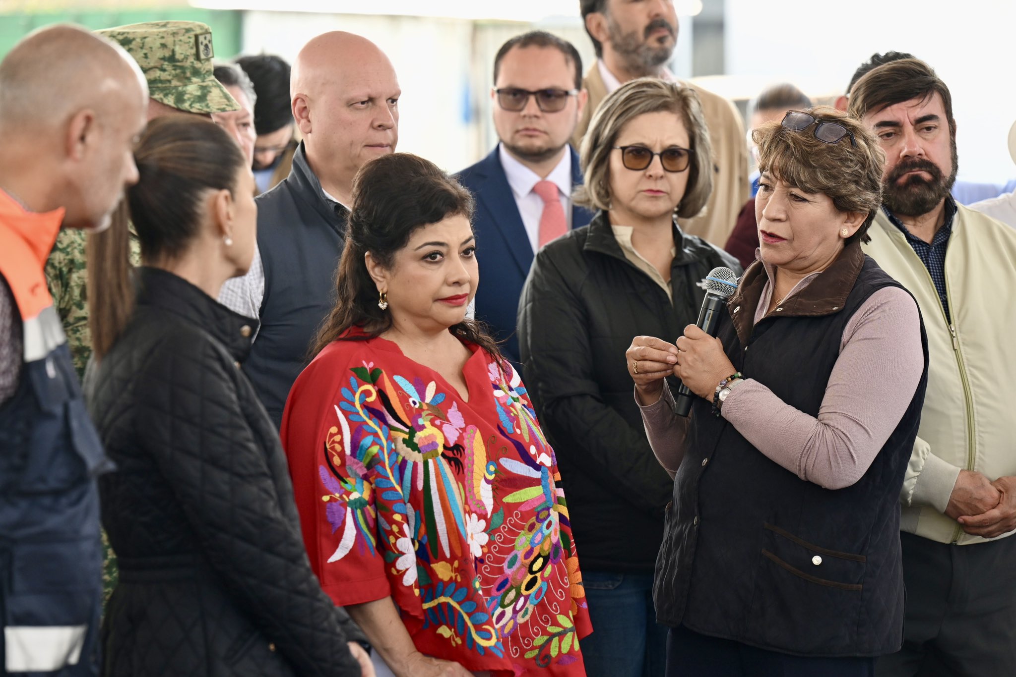 Sheinbaum, Delfina Gómez y Clara Brugada supervisan obras de trolebus