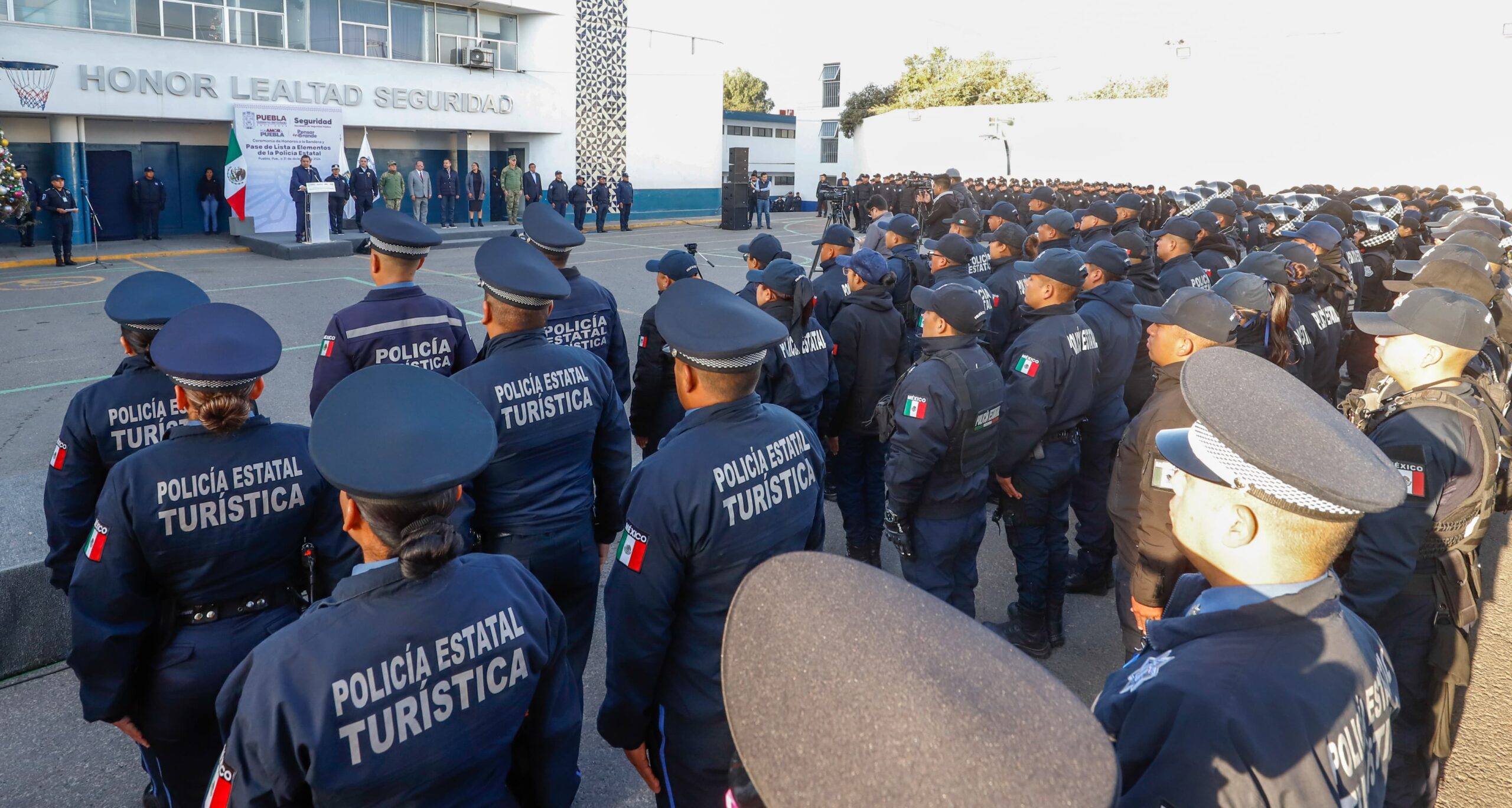 Armenta fuerzas policiales