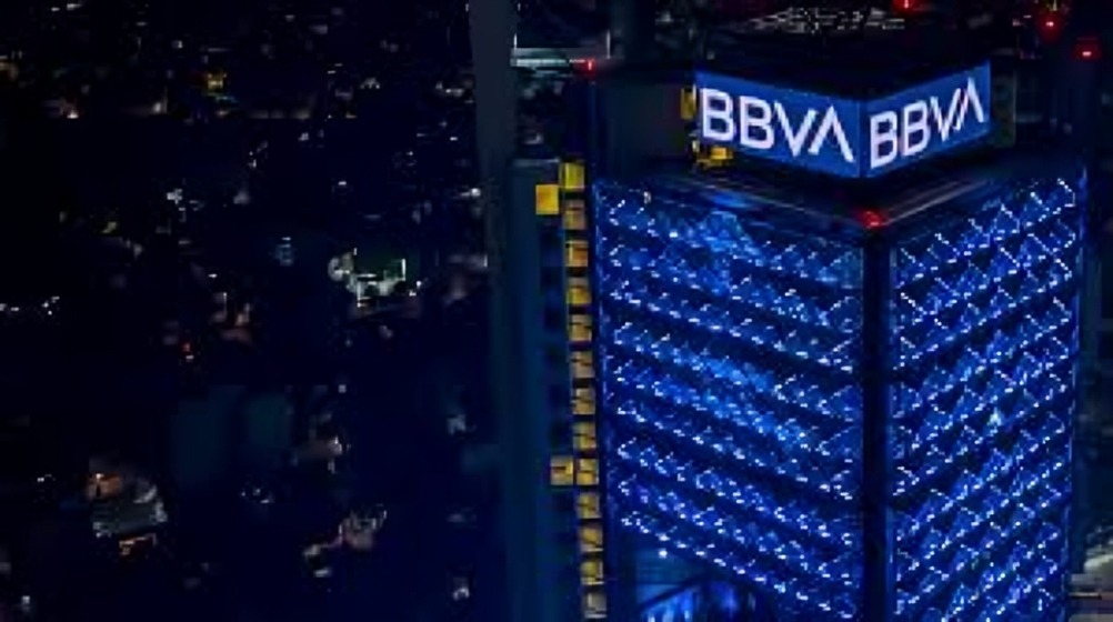 CNBV multa a BBVA