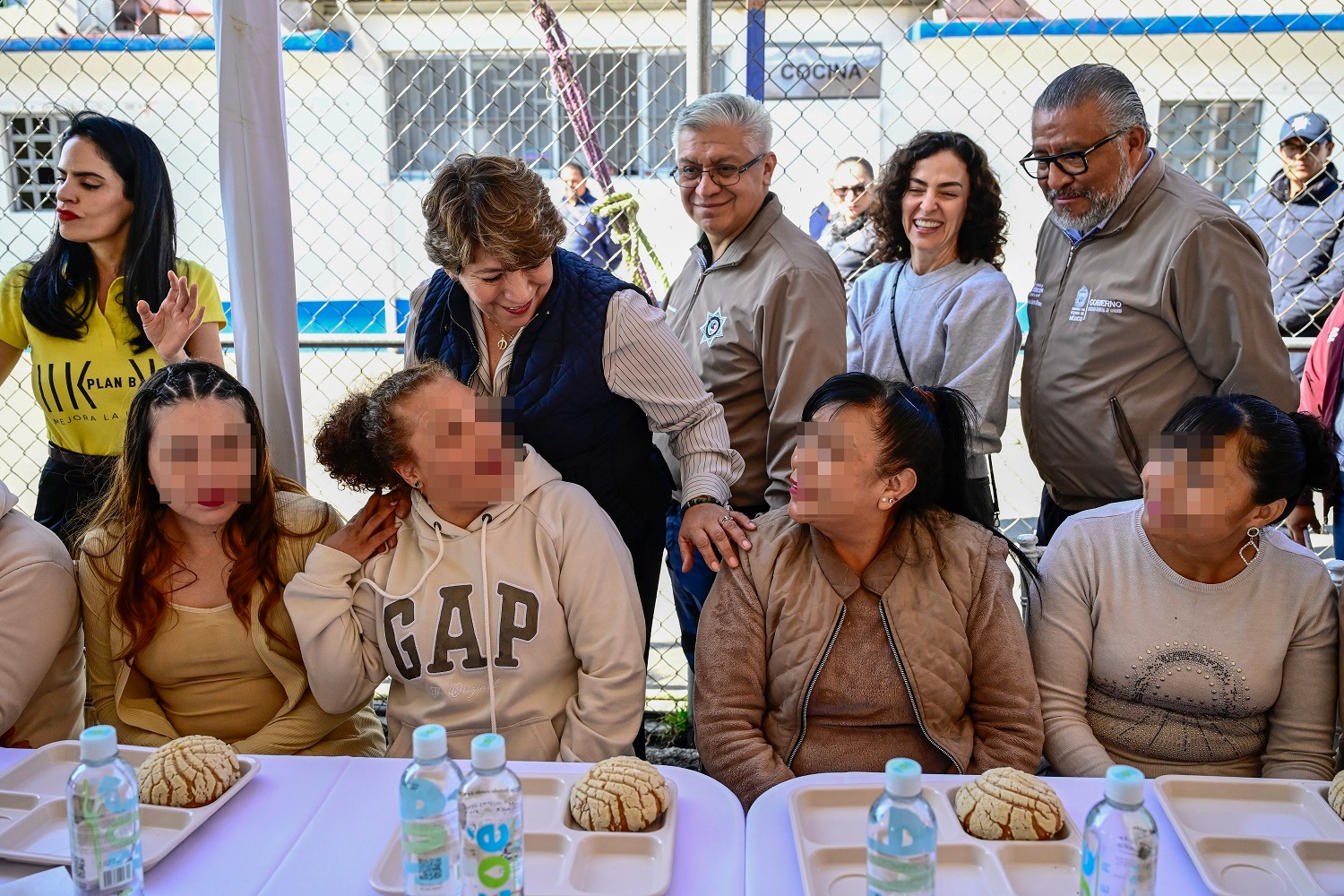 Delfina Gómez presenta el programa "Mi plato es tu plato"