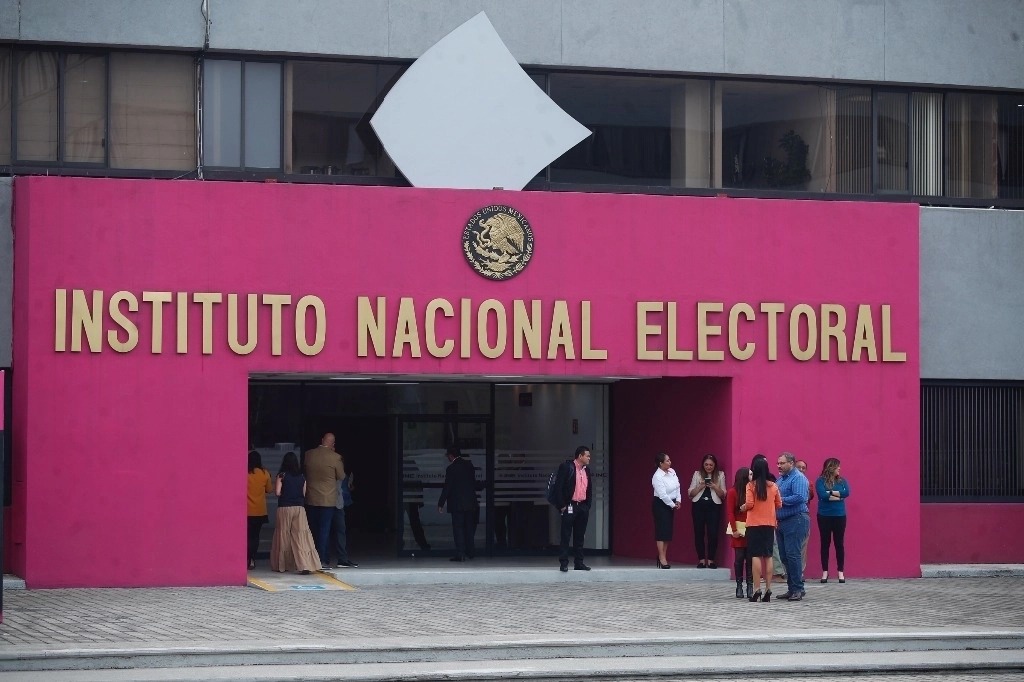 INE plantea proyectos de organización para elección judicial