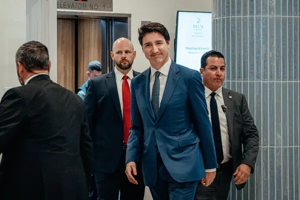 Trudeau visita a Trump tras crisis de aranceles