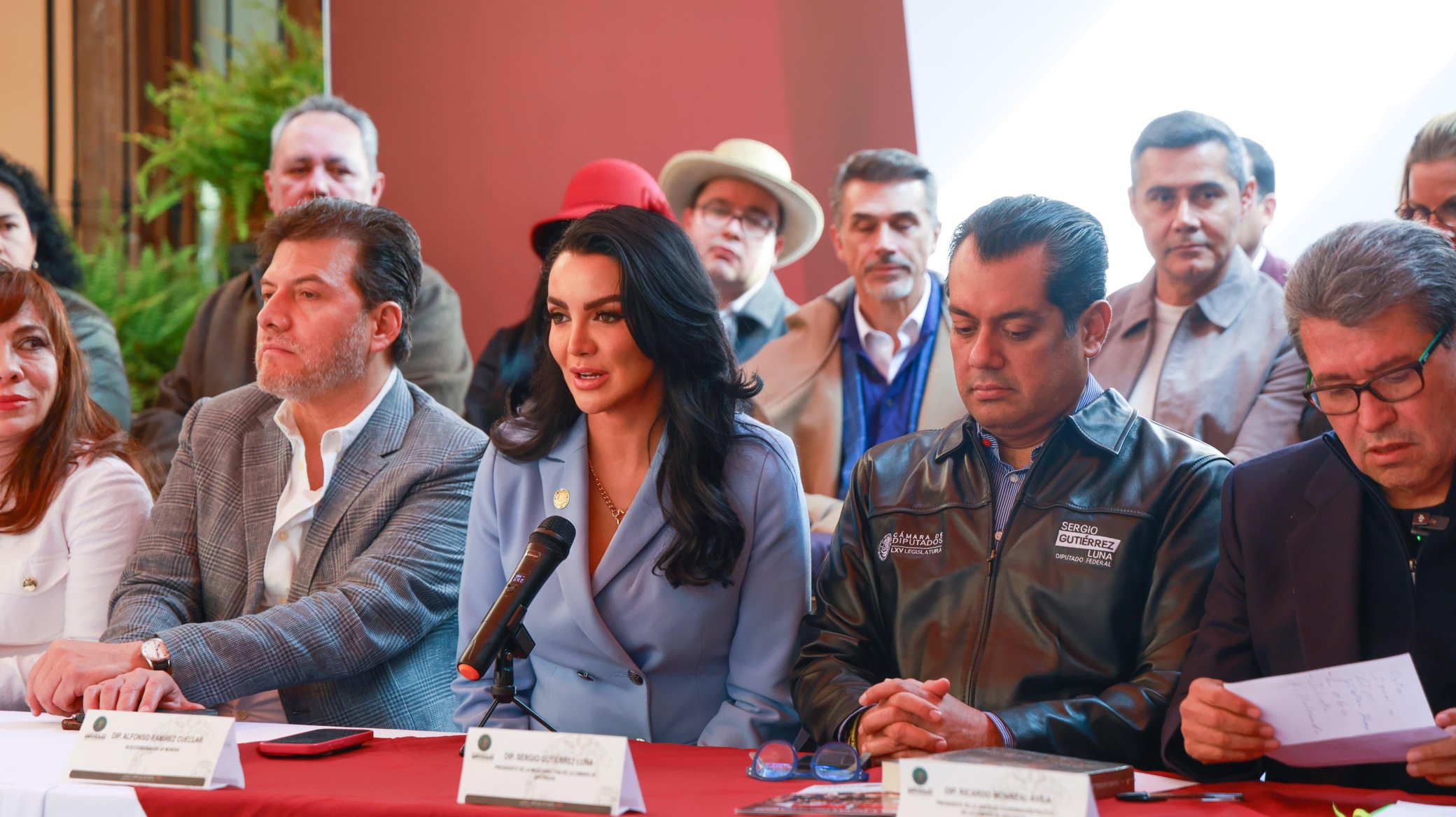 Gaby Jiménez respalda a migrantes