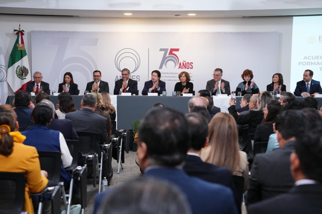 Mario Delgado SEP firma convenio Anuies