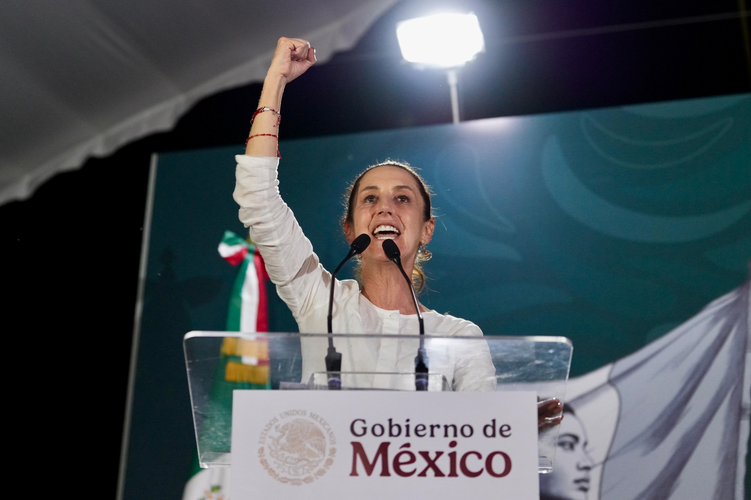 Sheinbaum comprometida con la continuación de los principios de la 4T